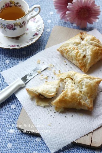 Garlic Cheese Salmon Puff Pastry