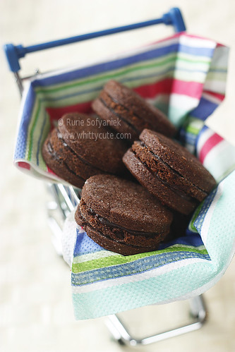 Mud Cake Cookies Sandwiches